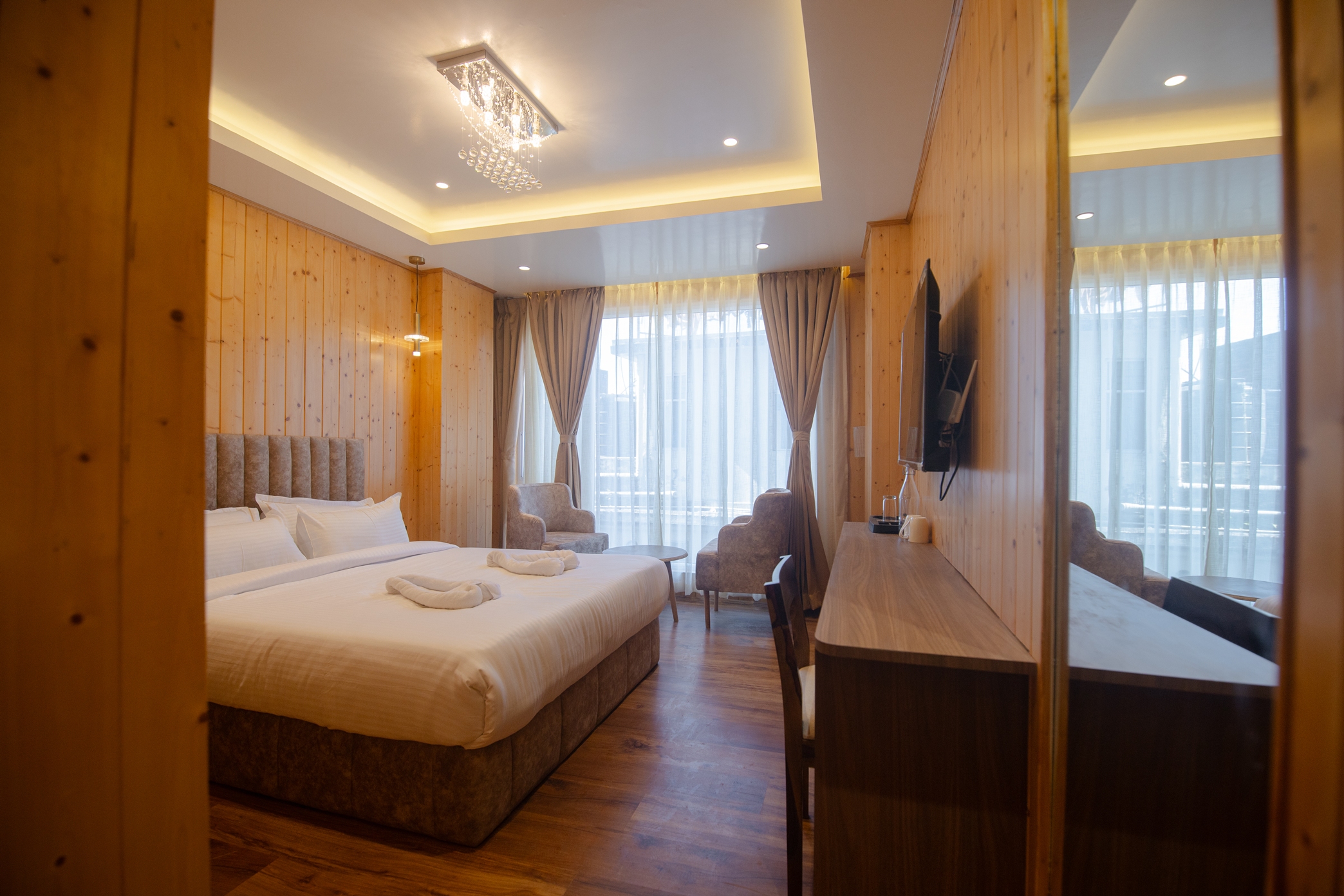 Executive Mountain View Room